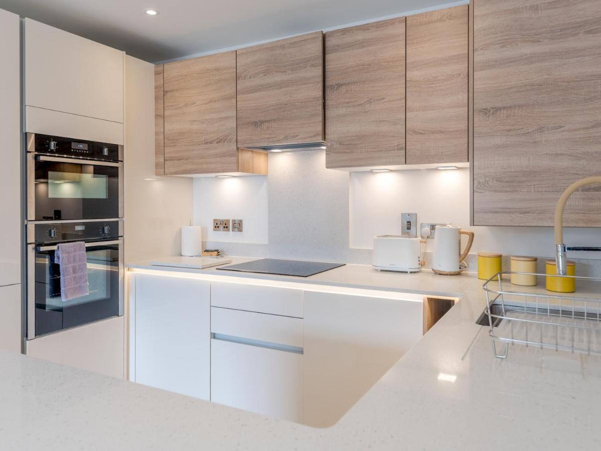 Pass The Keys Contemporary Apartment With Secure Parking Σριούσμπερι Εξωτερικό φωτογραφία