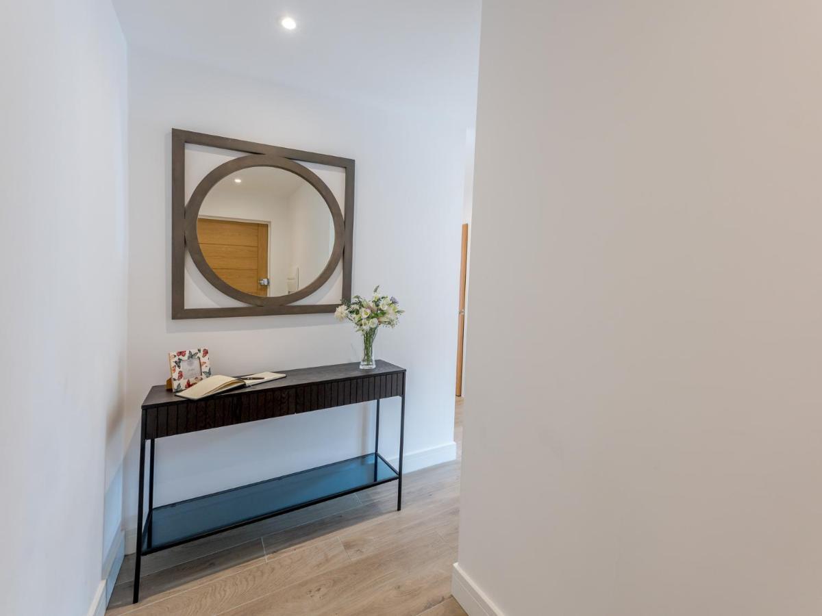 Pass The Keys Contemporary Apartment With Secure Parking Σριούσμπερι Εξωτερικό φωτογραφία