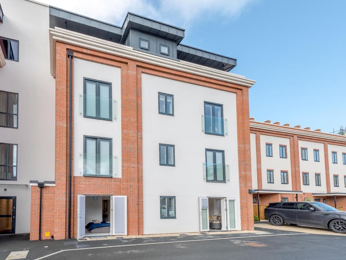 Pass The Keys Contemporary Apartment With Secure Parking Σριούσμπερι Εξωτερικό φωτογραφία