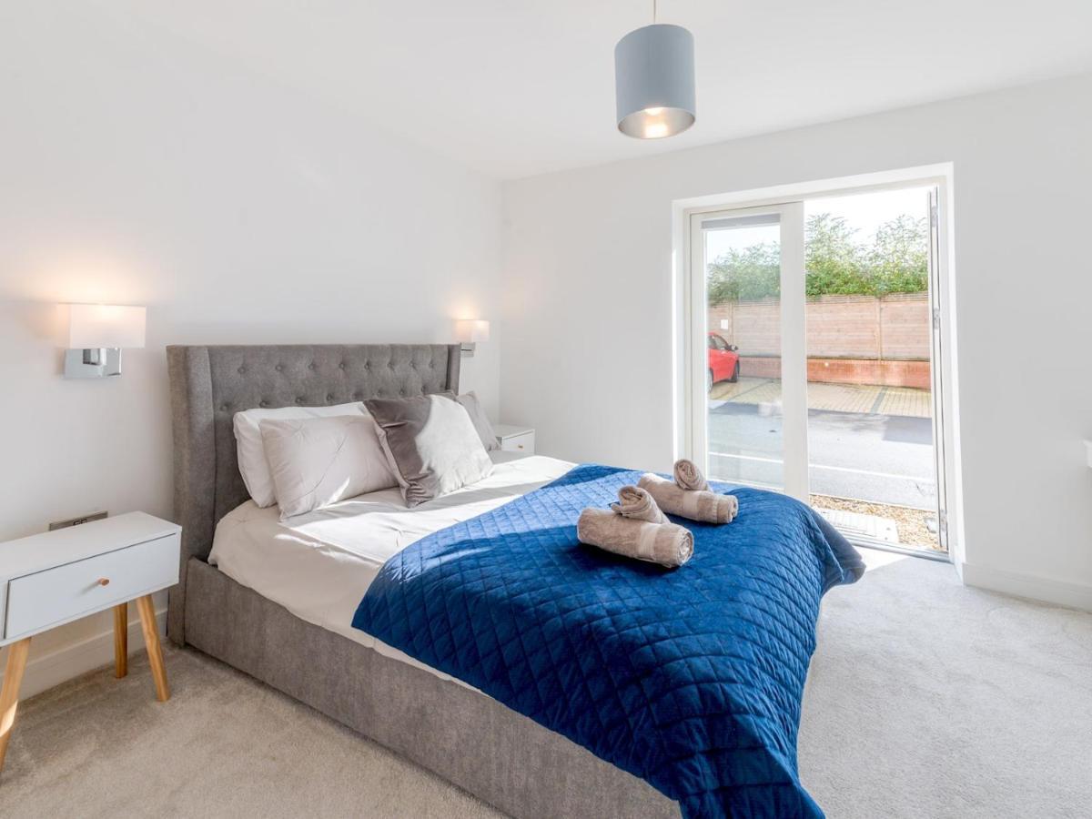 Pass The Keys Contemporary Apartment With Secure Parking Σριούσμπερι Εξωτερικό φωτογραφία
