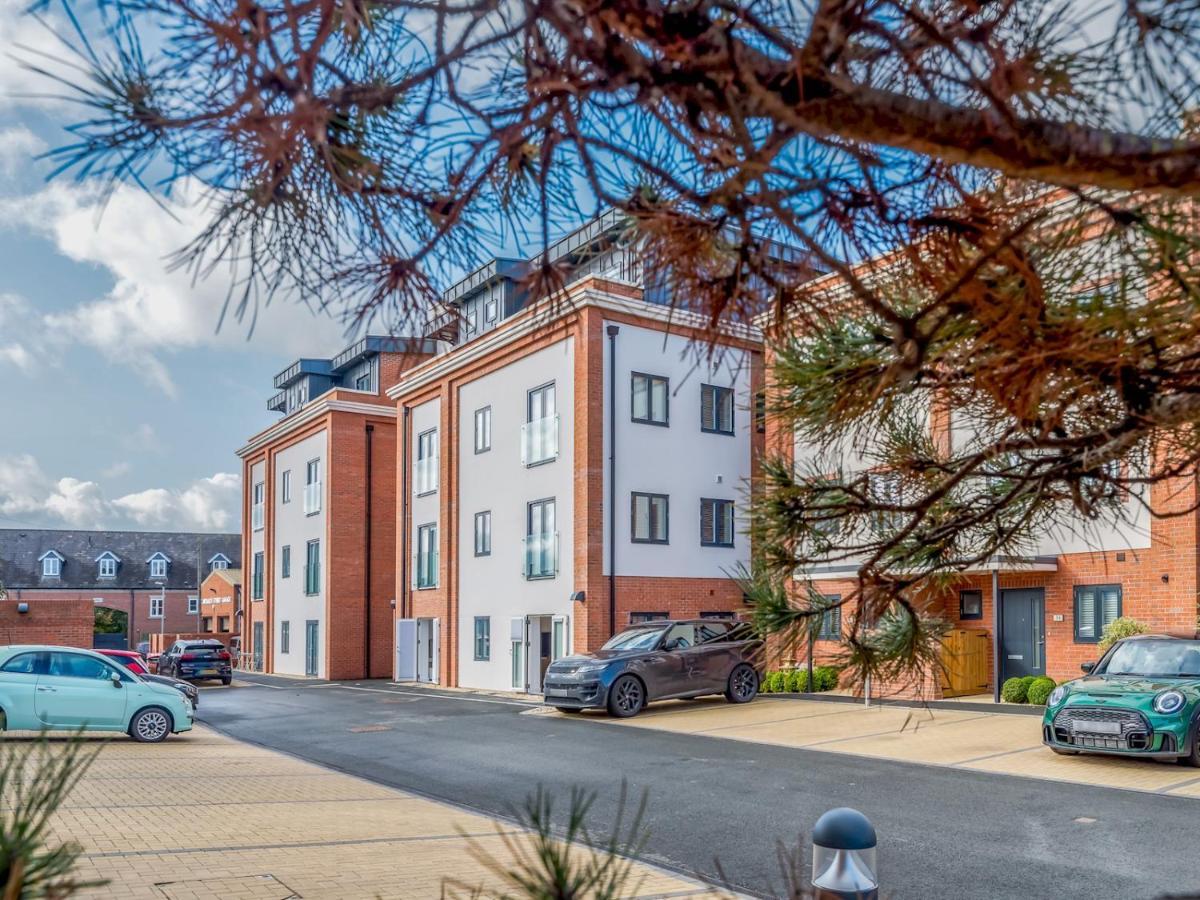 Pass The Keys Contemporary Apartment With Secure Parking Σριούσμπερι Εξωτερικό φωτογραφία